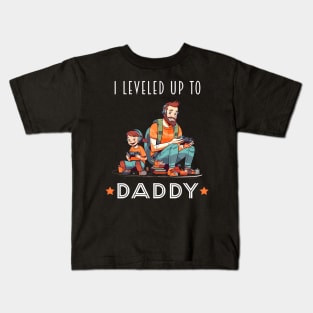 I Leveled Up To Daddy 2023 Promoted To Dad Kids T-Shirt